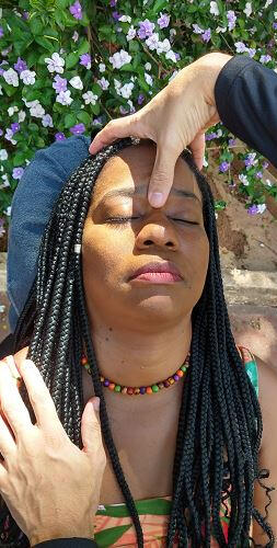 Massage Crânien: Un câlin pour les cheveux ou une thérapie craniosacrale? Depuis 2009, des études montrent les effets d&#39;une telle stimulation sur le fascia qui recouvre tout le corps. 25min=60,00 40min=70,00